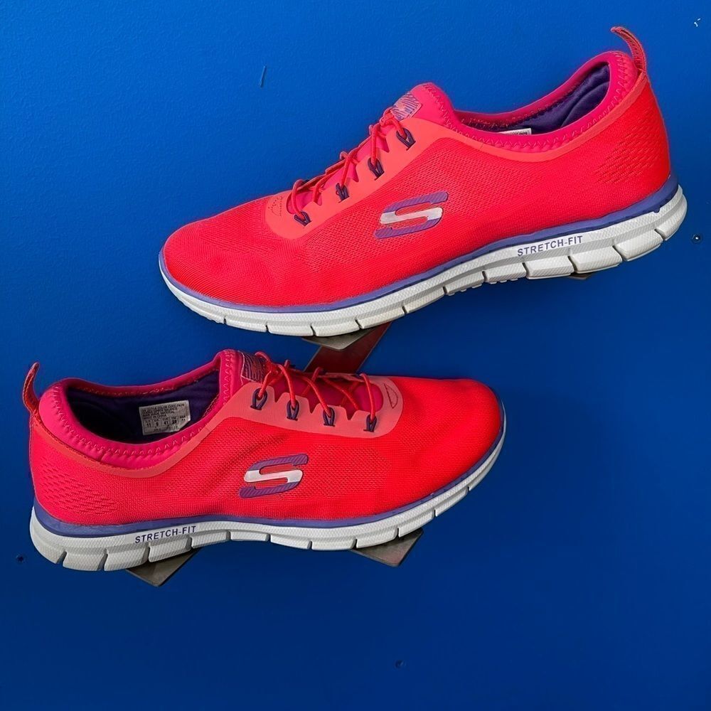 Skechers Relaxed Fit Womens Shoes Size 11 Skech Flex Running Sneaker SN 22718.
